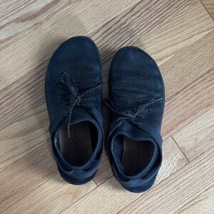 Vivo Barefoot Black Athletic Shoes